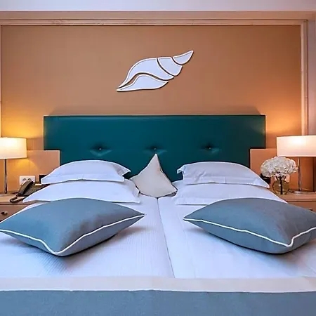 Hotel Flora