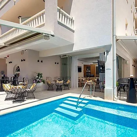 Hotel Flora 4*